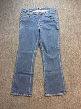 Lee Women’s Size 16 Short Blue Stretch Bootcut Jeans Lower on Waist